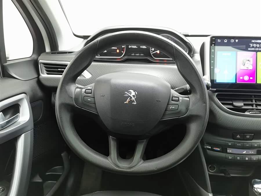 Peugeot 2008 2014 صورة سيارة #12