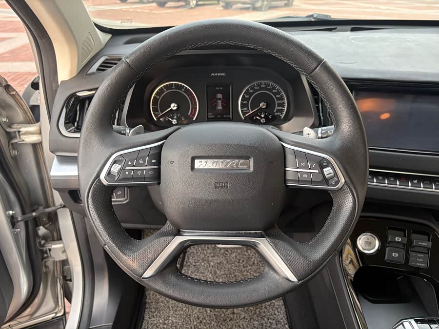 Haval H2s 2017 car image #12