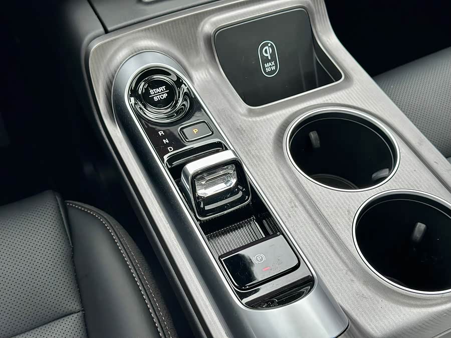 GAC Trumpchi E8 New Energy 2023 car image #12