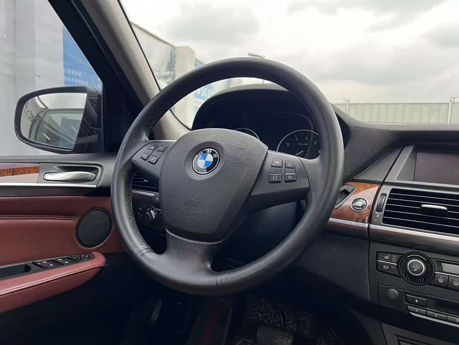BMW X5 (Imported) 2012 car image #12