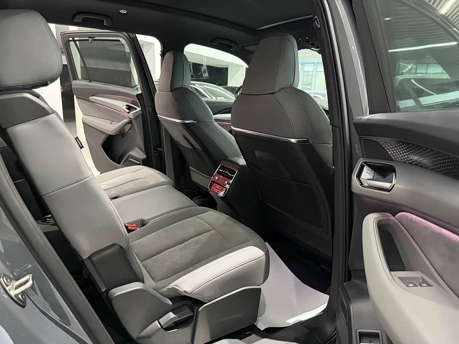 Audi Q6 2024 imagem de carro #12