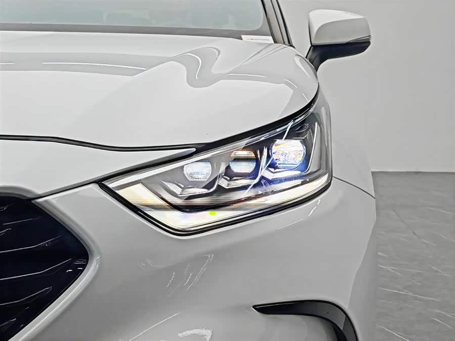 Toyota Crown Kluger 2023 car image #12