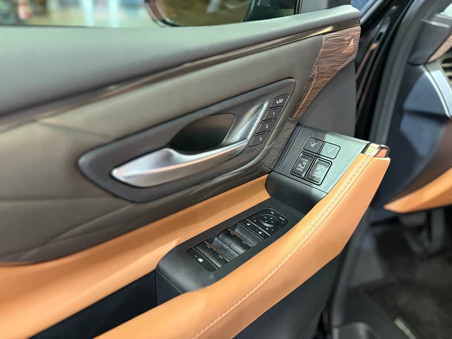 丰田 威尔法 2023 汽车图片 #12