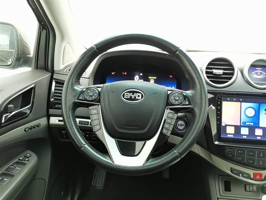 BYD S7 2015 car image #12
