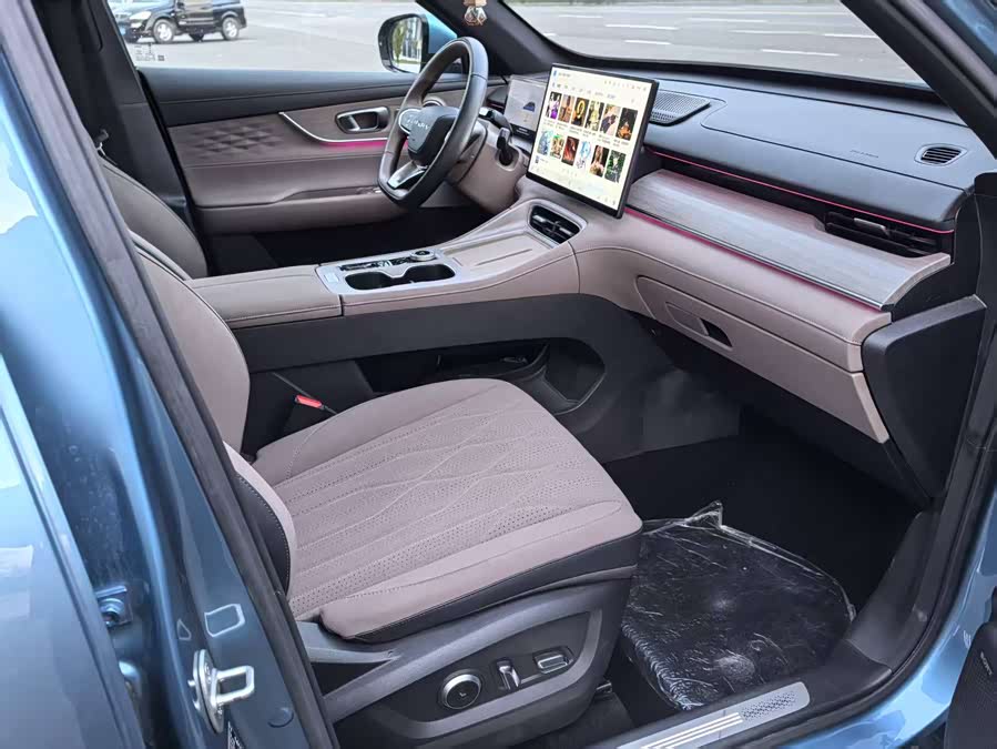 Chery Tiggo8 PLUS C-DM 2024 #12 Chery Tiggo8 PLUS C-DM 2024 car image #12