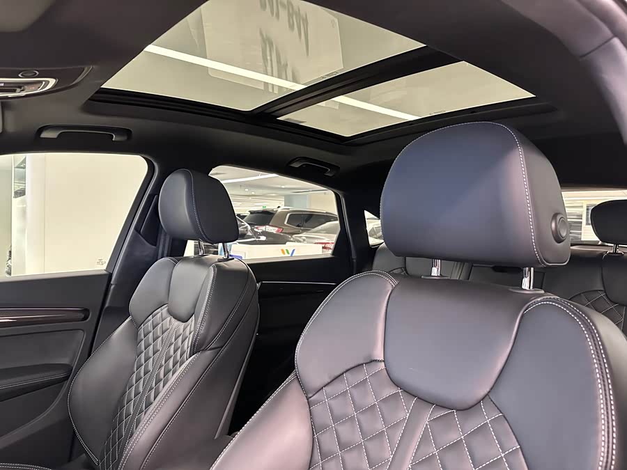 Audi Q5L Sportback 2022 car image #12