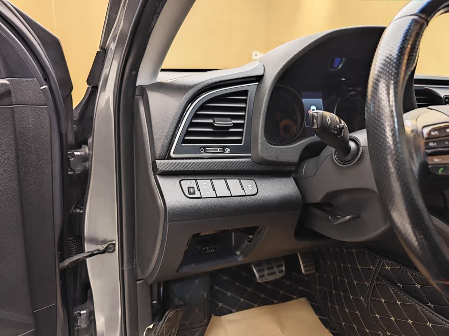 Hyundai Elantra AD 2018 car image #12