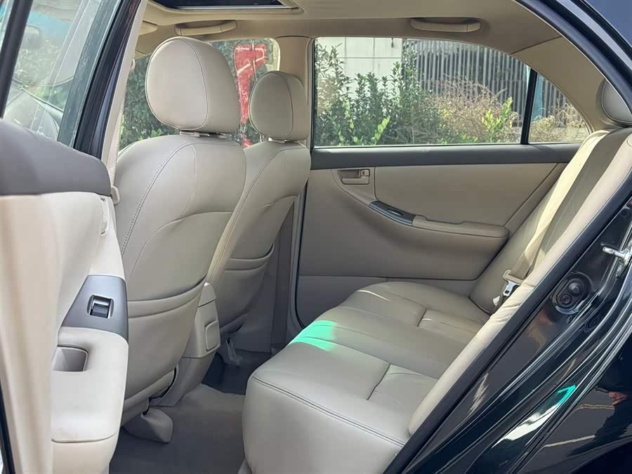 Toyota Reiz 2009 car image #12