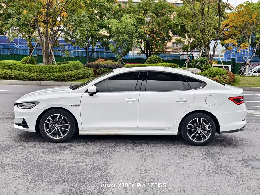 BYD Qin Pro 2020 immagine di auto #12