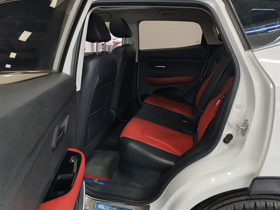 Haval H2s 2017 car image #12