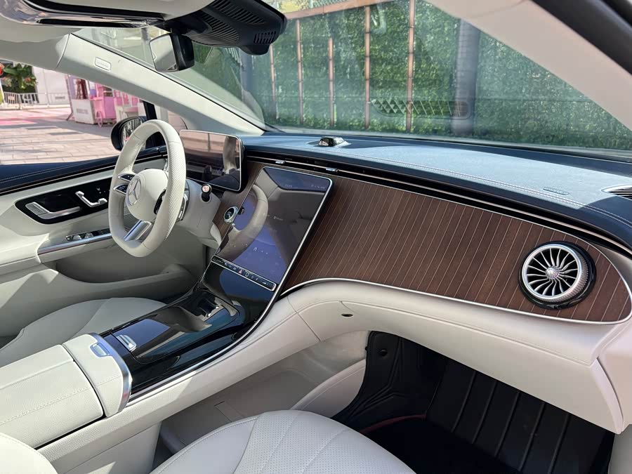 Mercedes-Benz EQE Class 2024 #12 Mercedes-Benz EQE Class 2024 car image #12