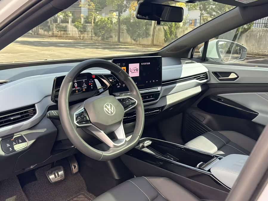 Volkswagen ID.4 X 2023 car image #12