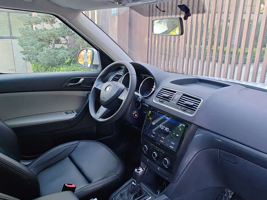 斯柯达 Yeti 2016 汽车图片 #12