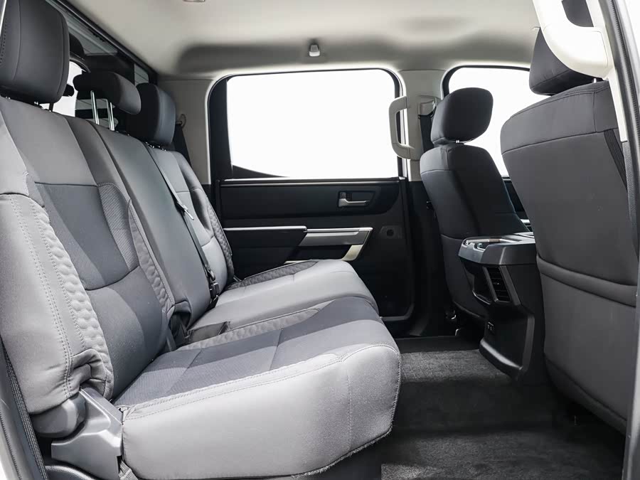 Toyota Tundra 2024 immagine di auto #12