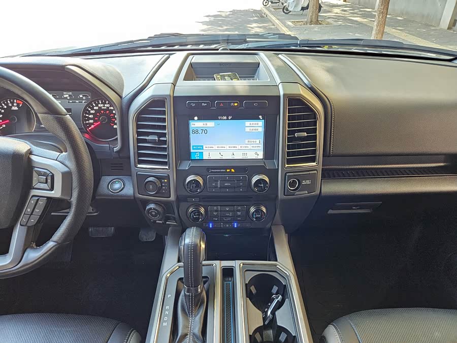 Ford F-150 Raptor 2018 car image #12