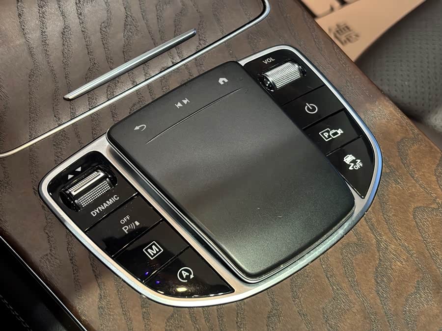 Mercedes-Benz GLC Class 2021 immagine di auto #12