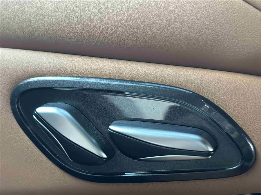 BYD HanL 2025 صورة سيارة #12