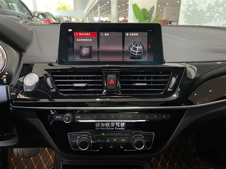 BMW 1 Series 2021 immagine di auto #12