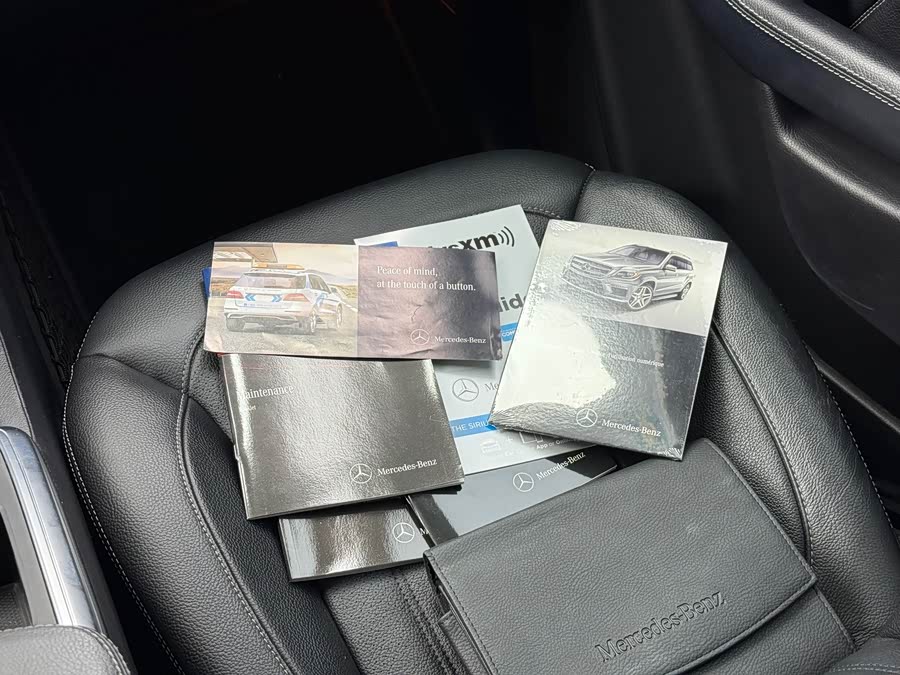 Mercedes-Benz GL Class 2016 car image #12