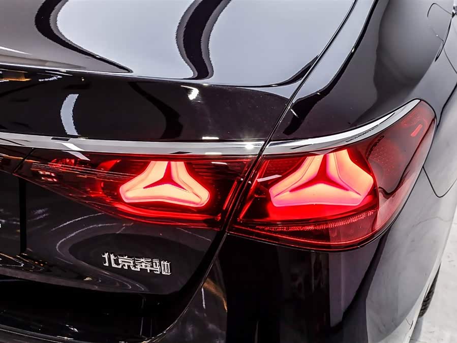 Mercedes-Benz E Class New Energy 2025 car image #12