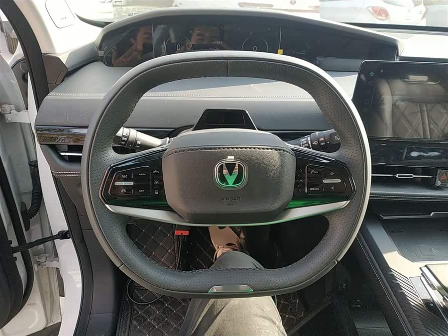 Changan UNI-K iDD 2025 #12 Changan UNI-K iDD 2025 car image #12