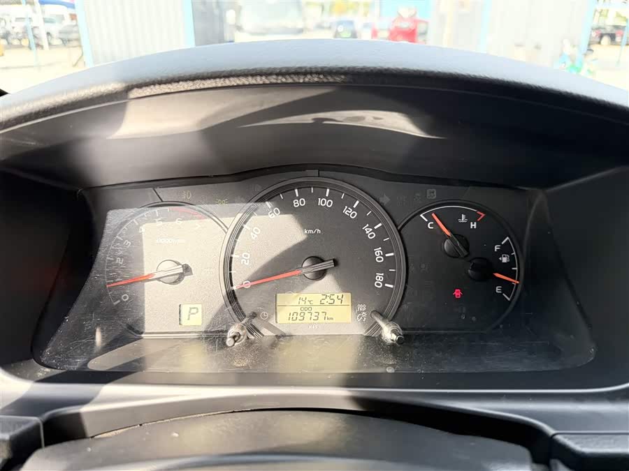 Toyota Hiace 2016 car image #12