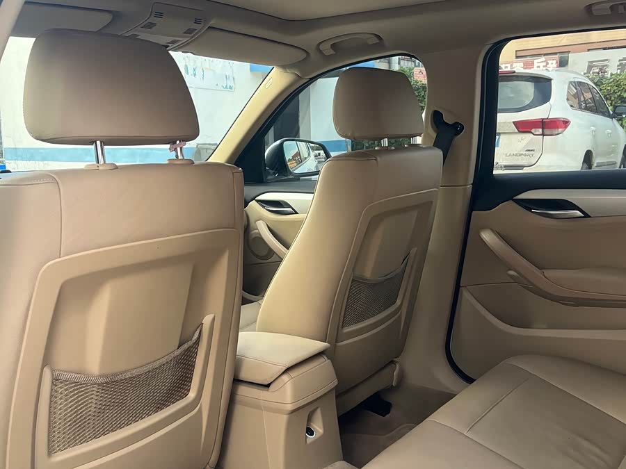 BMW X1 (Imported) 2012 imagem de carro #12