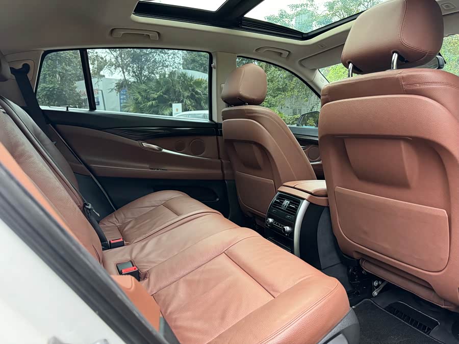 BMW 5 Series GT 2016 #12 BMW 5 Series GT 2016 immagine di auto #12