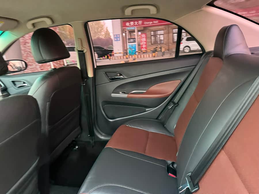 BYD F3 2018 car image #12