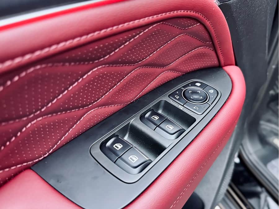 Tank 300 New Energy 2025 #12 Tank 300 New Energy 2025 car image #12