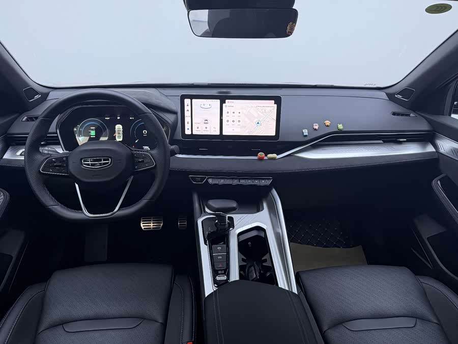 GEELY PrefaceL 2024 car image #12