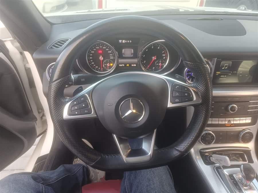 Mercedes-Benz SLC Class 2017 car image #12