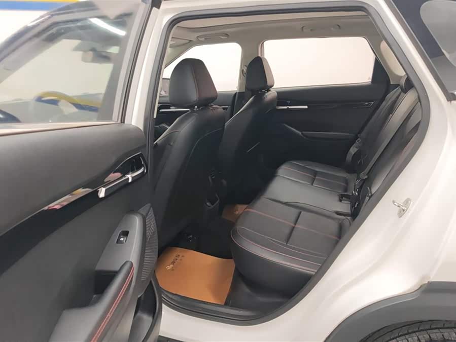Kia Stonic 2020 car image #12
