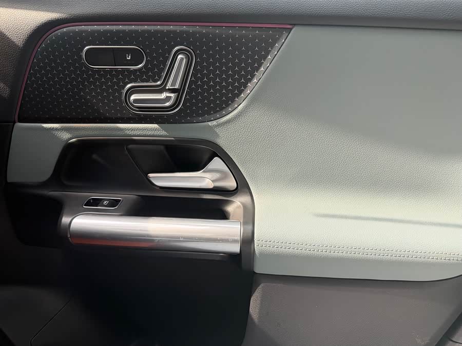 Mercedes-Benz EQA Class 2025 #12 Mercedes-Benz EQA Class 2025 immagine di auto #12