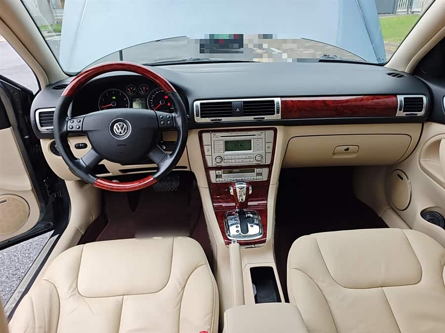 Volkswagen Passat Lingyu 2011 car image #12