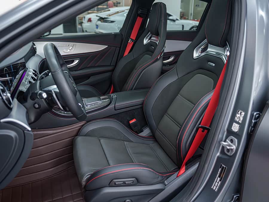 Mercedes-Benz E AMG 2022 صورة سيارة #12