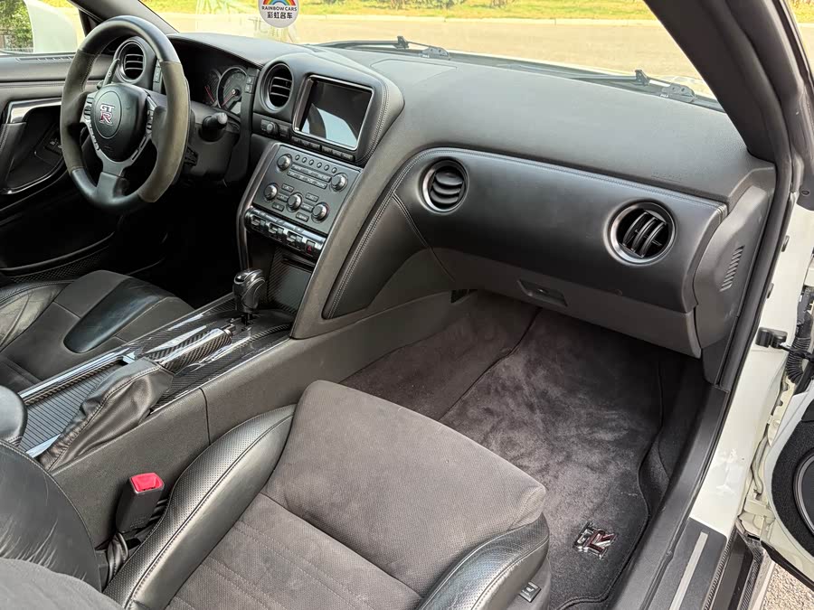 日产 日产GT-R 2018 汽车图片 #12