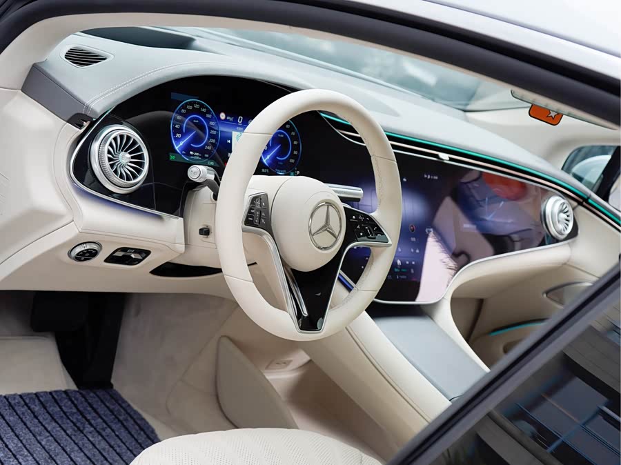 Mercedes-Benz EQS Class 2024 صورة سيارة #12