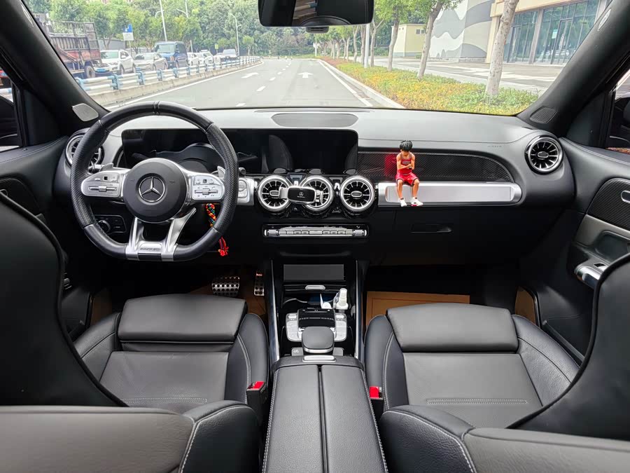 Mercedes-Benz GLB AMG 2022 immagine di auto #12