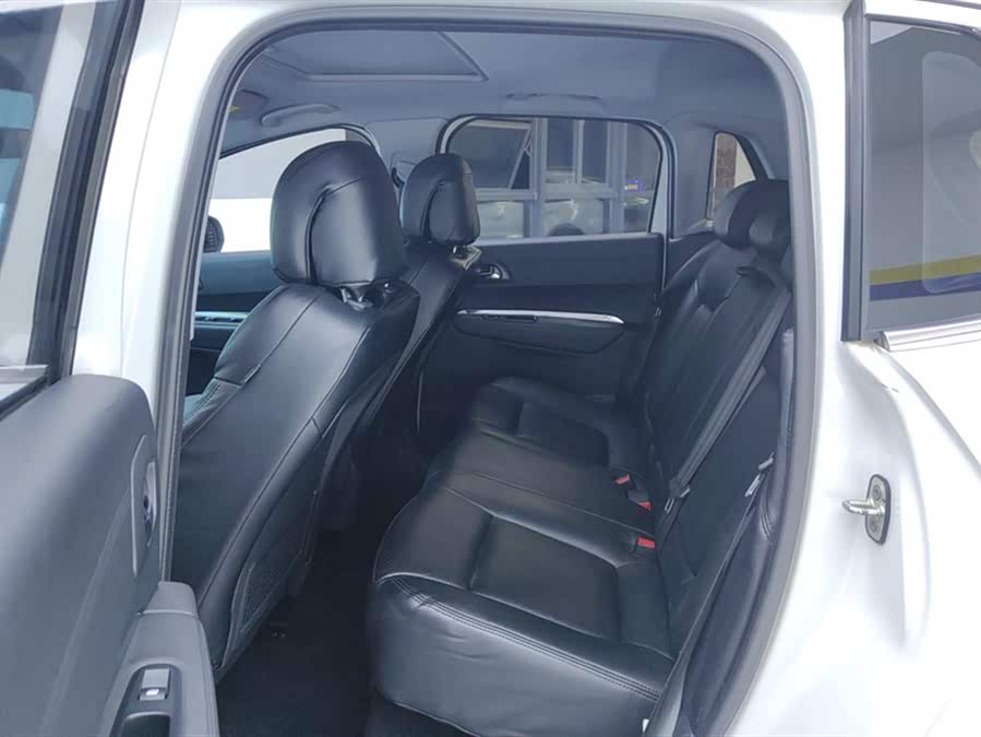 Peugeot 3008 2017 car image #12