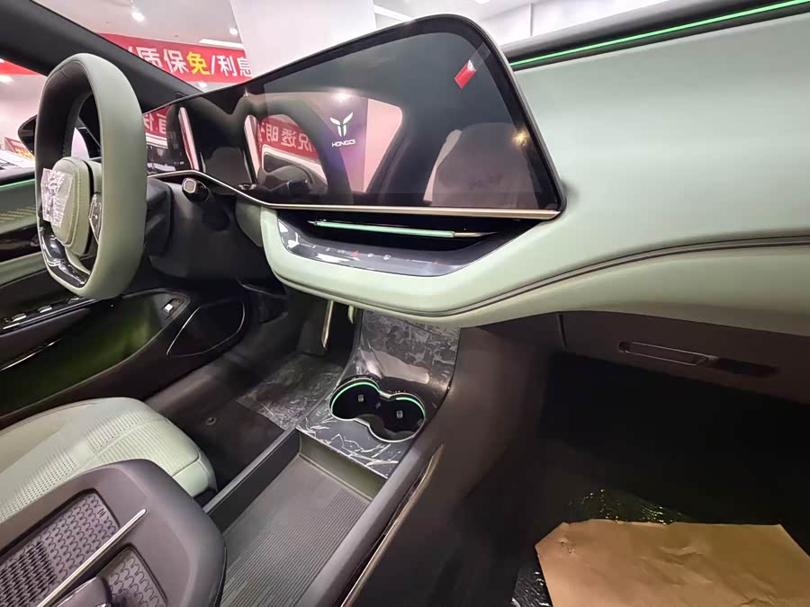 HongQi EH7 2025 car image #12