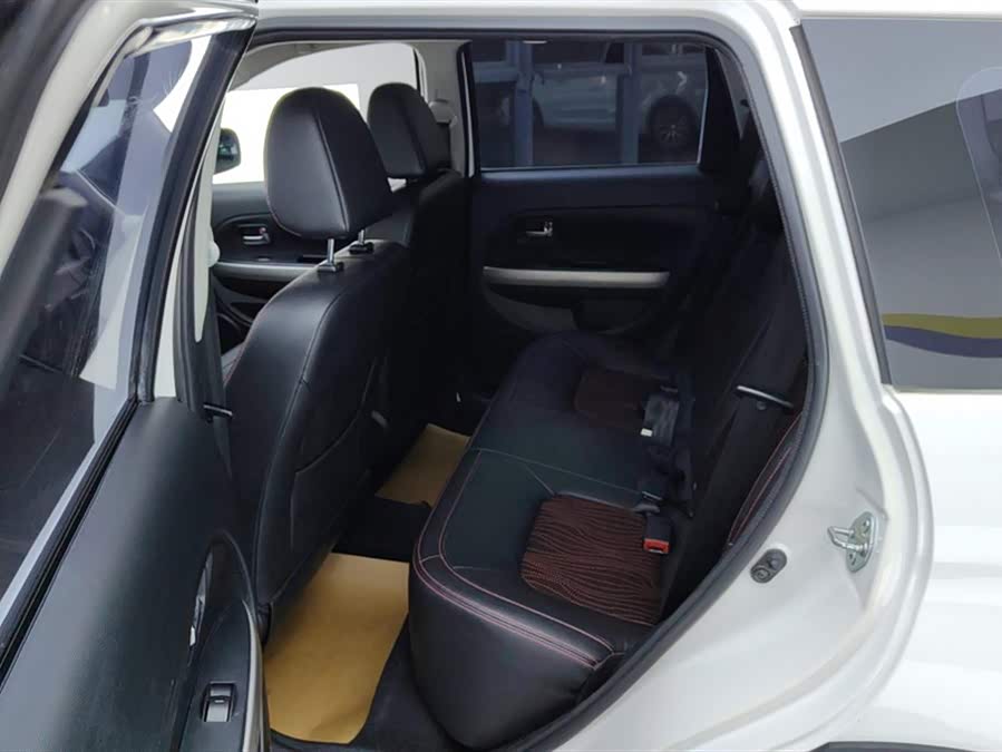 Great Wall M4 2014 صورة سيارة #12