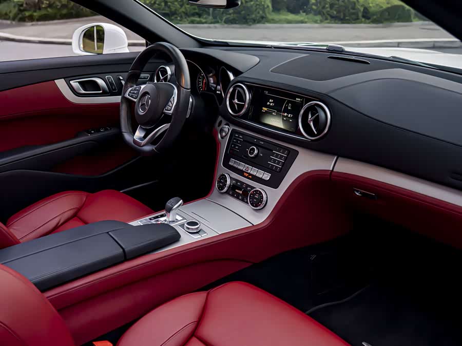 Mercedes-Benz SL Class 2017 car image #12