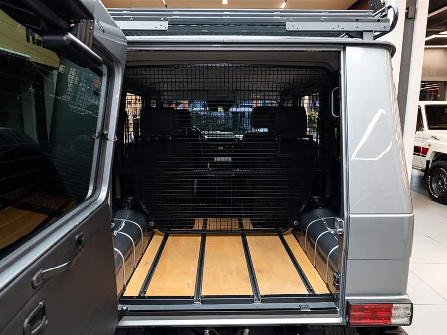 Mercedes-Benz 2019 car image #12