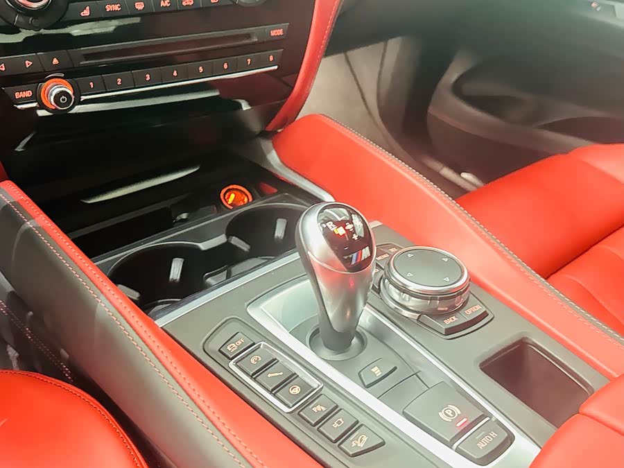 BMW X6 M 2016 car image #12