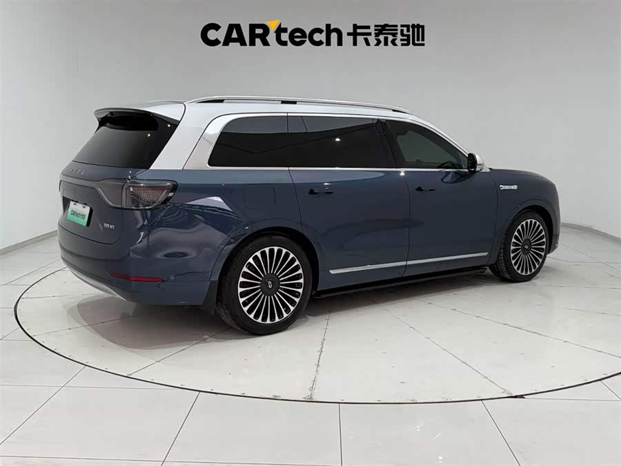 2024 car image #12