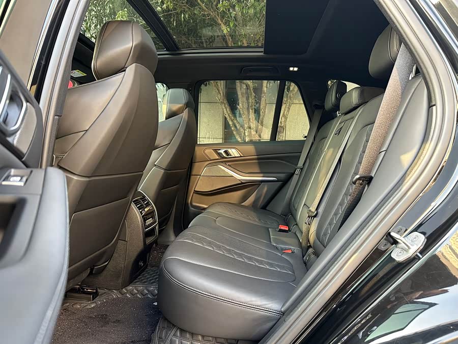 BMW X5 M 2021 car image #12