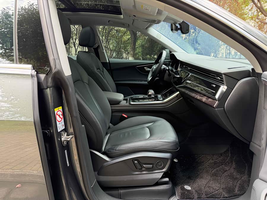 Audi Q8 2020 #12 Audi Q8 2020 car image #12