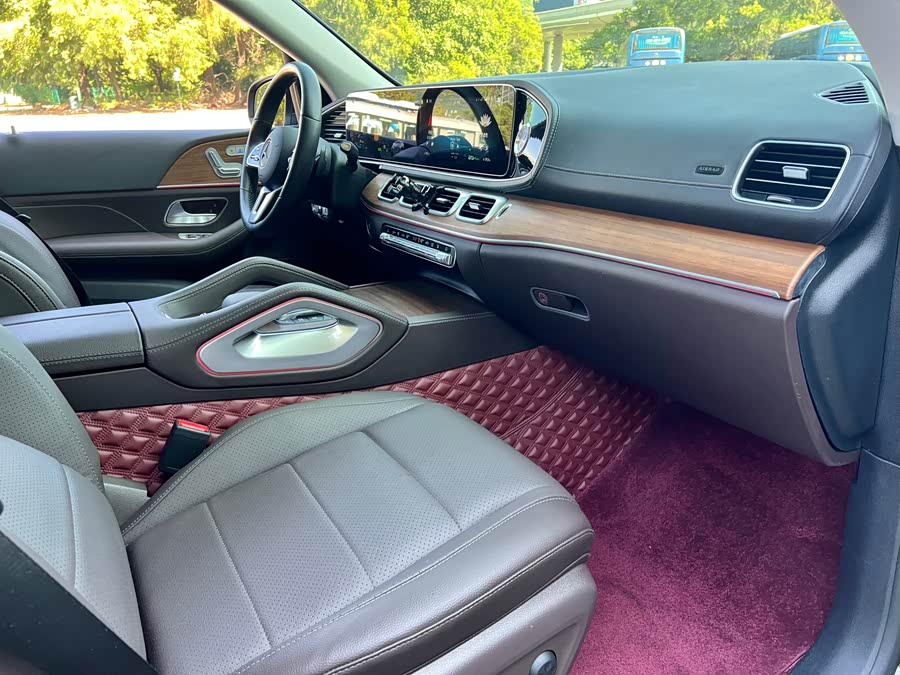 Mercedes-Benz GLE Class New Energy 2022 car image #12