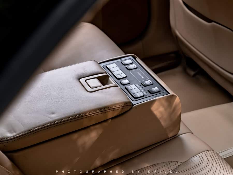 丰田 皇冠 2009 汽车图片 #12